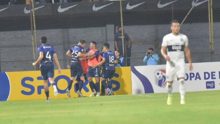 Nacional da un golpazo y vence sobre la hora a Olimpia
