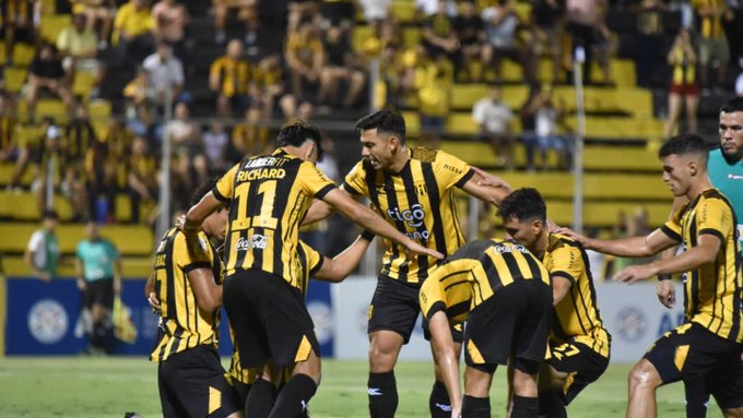 Guaraní, por acechar la cima en Mallorquín
