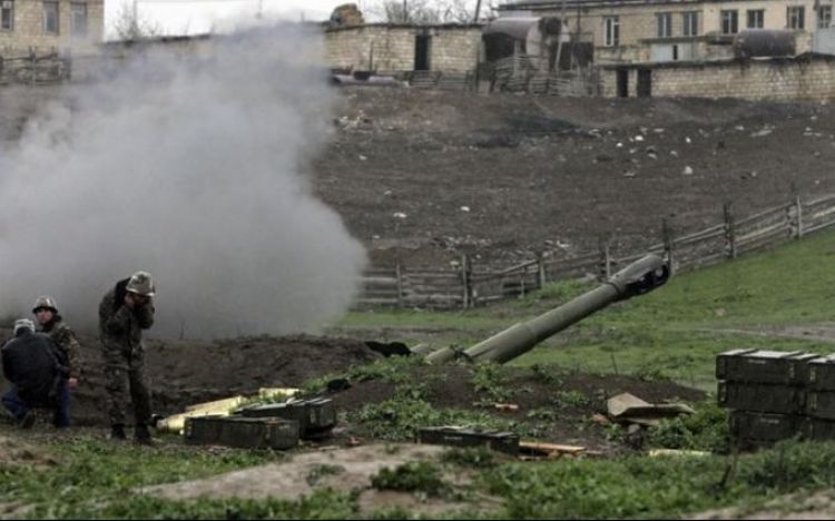 Azerbaiyán y Armenia intensifican el choque armado en la frontera