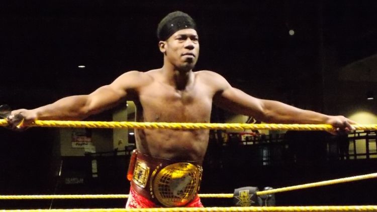 Reportan que la WWE despide al luchador Velveteen Dream