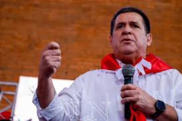Cartes no declarará por lavado argumentando que no es un “particular”