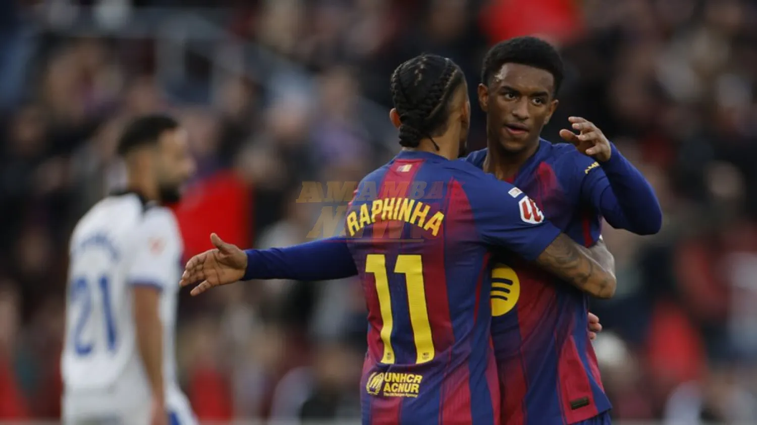 Raphinha regresa al once y regala el liderato al Barça