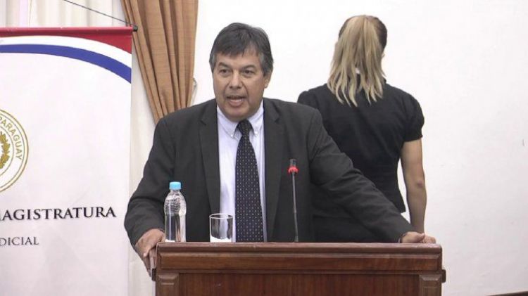Ex fiscal general Rubén Candia Amarilla también recibió la dosis