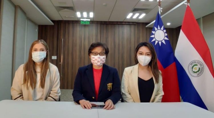 Empresaria taiwanesa interesada en comprar menudencias y otros productos paraguayos