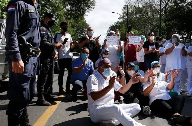 Médicos se manifestarán mañana frente al Ministerio de Salud