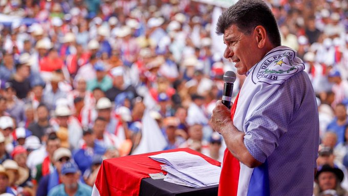 Efraín Alegre se comprometió a renunciar a la Presidencia del PLRA