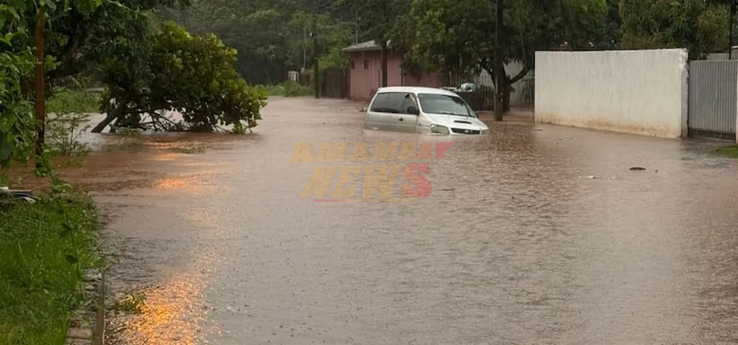 Intensa lluvia inunda varios sectores en Alto Paraná