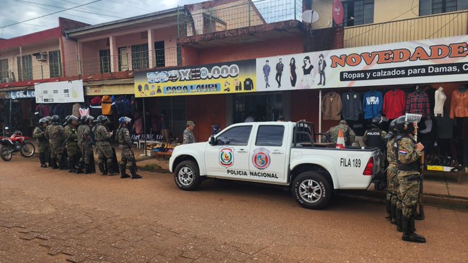 Concepción: allanan locales del mercado en busca de productos falsificados