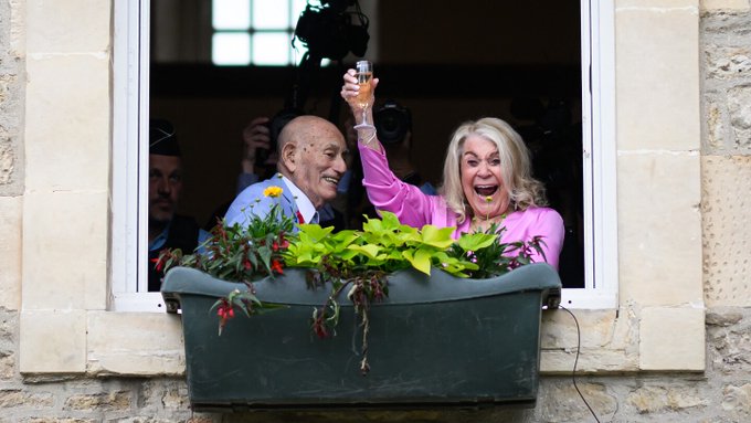 Veterano de la II Guerra Mundial de 100 años se casa en Normandía tras conmemoración del “Día D”