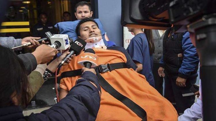 "Una vez ms se salv", dice la hermana de Edwin Tumiri que viajaba en el bus que se accident en Bolivia