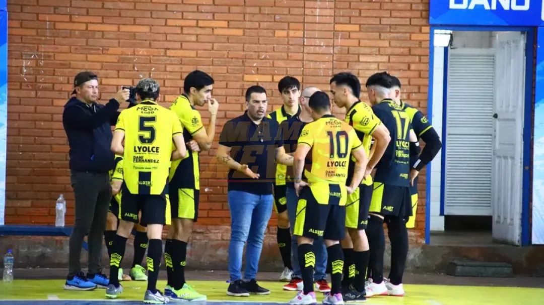 Deportivo Atenas con paso firme en el fútbol de salón