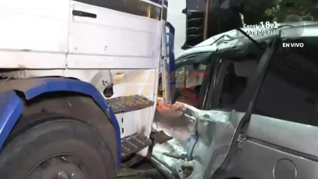 Camión choca y arrastra por varios metros a un auto de plataforma en San Lorenzo