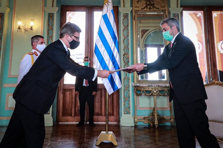 Nuevos embajadores de Uruguay y Rusia fueron acreditados ante el Gobierno