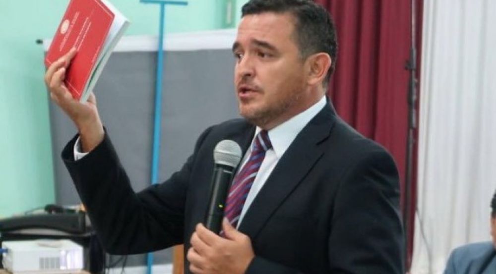 Petta repudia toma del MEC por parte de docentes