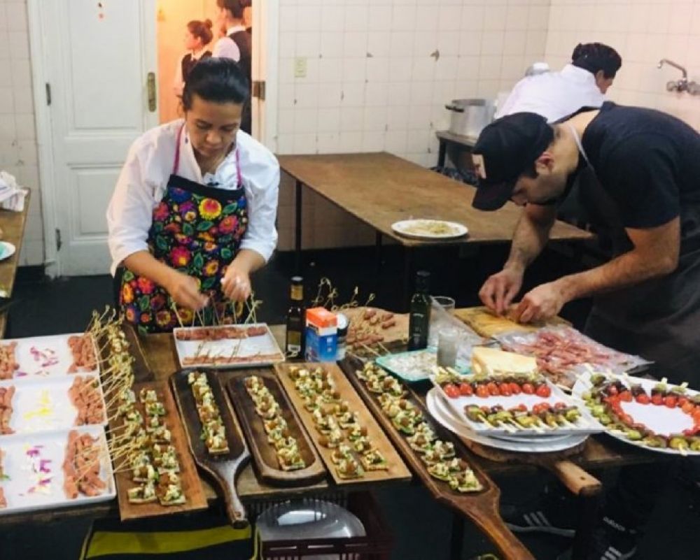Reconocida chef denuncia maltratos en la Embajada paraguaya en Argentina
