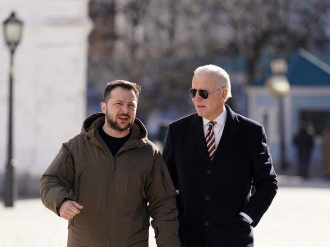 Biden visita Ucrania por sorpresa y promete más armas de EEUU a un año de la invasión rusa