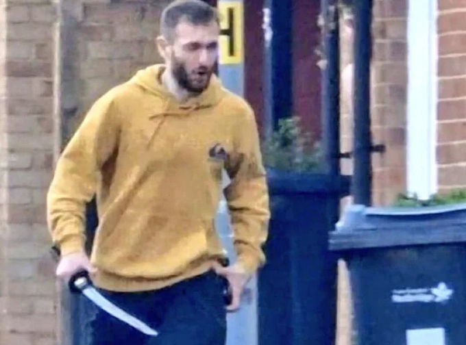 Un hombre armado con una espada asesinó a un niño e hirió a otras cuatro personas en Londres