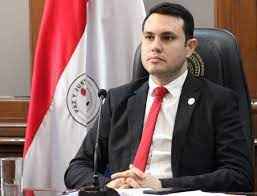 Juez ratifica imputación del senador Hernán Rivas