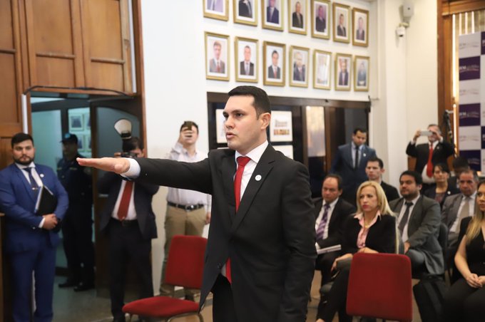 Rivas promete despojarse de fueros para someterse a proceso