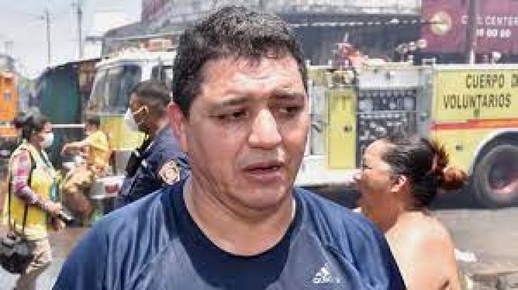 Destituyen a director del Mercado 4