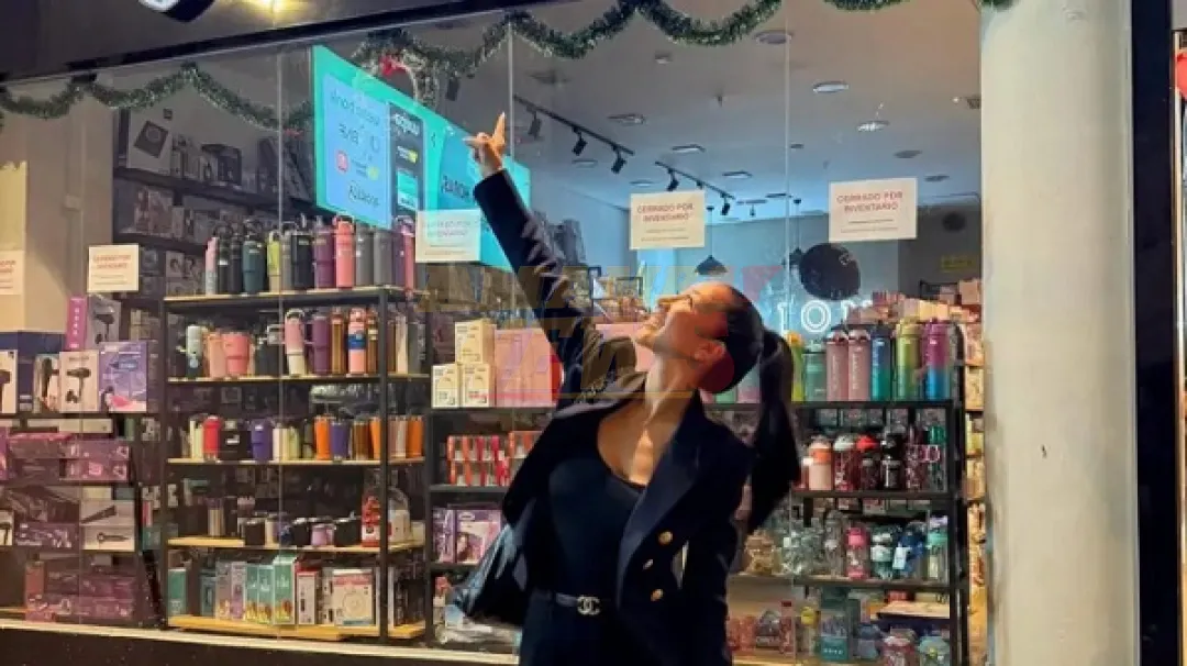 Allanan locales de influencer por cosméticos irregulares