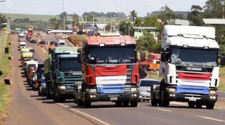 Paro total anuncian los camioneros a partir del lunes