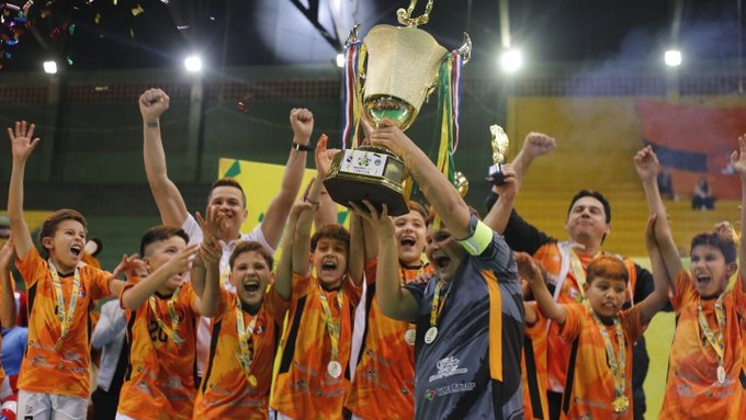 Hernandarias celebra en el C11