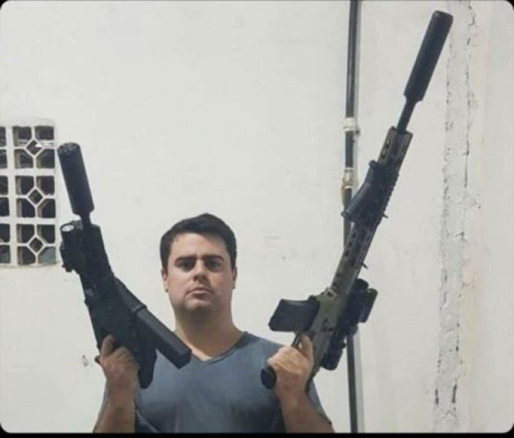 Imputaron a abogado denunciado por coacción en cuya casa encontraron un arsenal