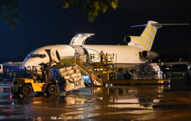 Avión carguero con insumos para Salud llegó al Silvio Pettirossi