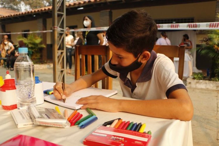 MEC inicia distribución de kits escolares para el año lectivo 2022