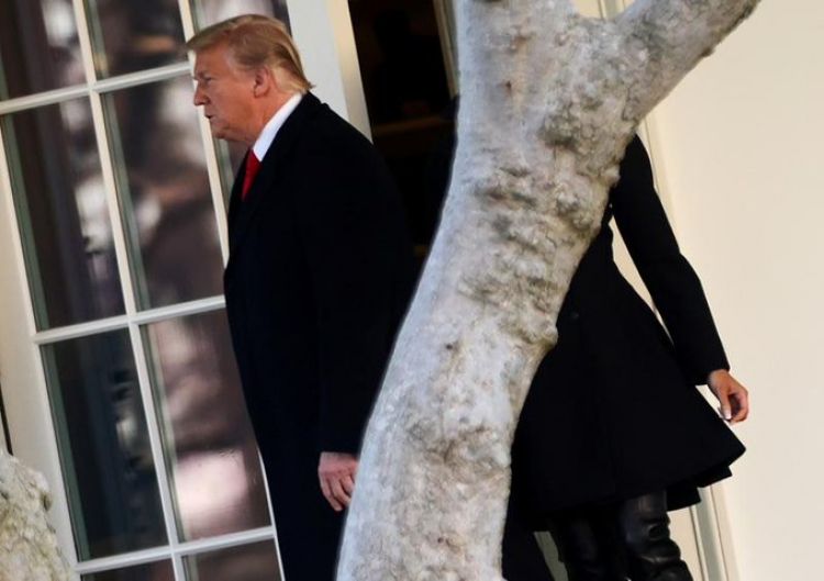 Trump firma la ley de estímulo contra la pandemia y evita un cierre del gobierno