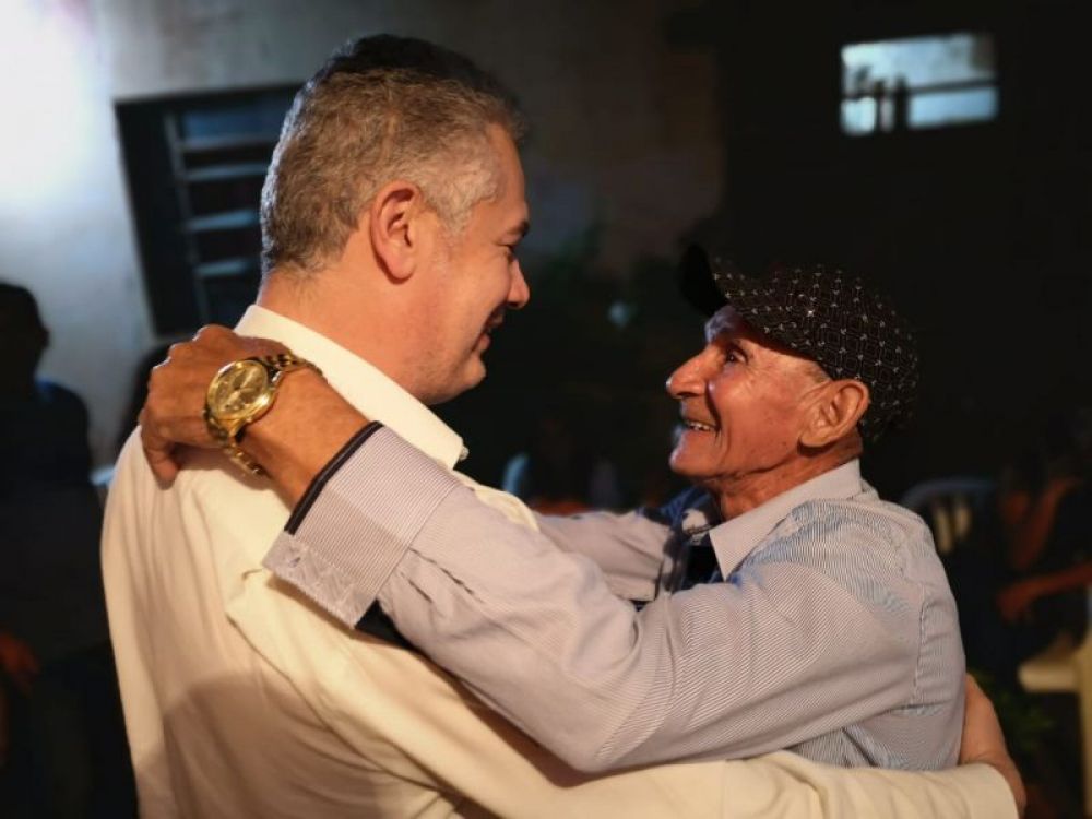 Don Silvino Riquelme a sus 78 años firme junto al PLRA y los hermanos Acevedo