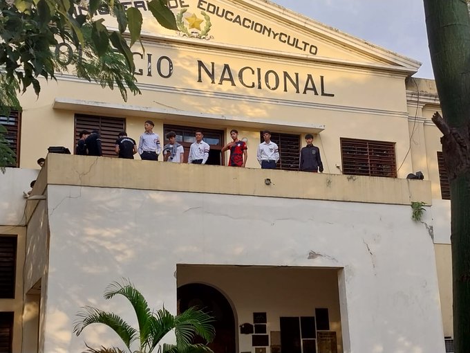 Alumnos toman el CNC