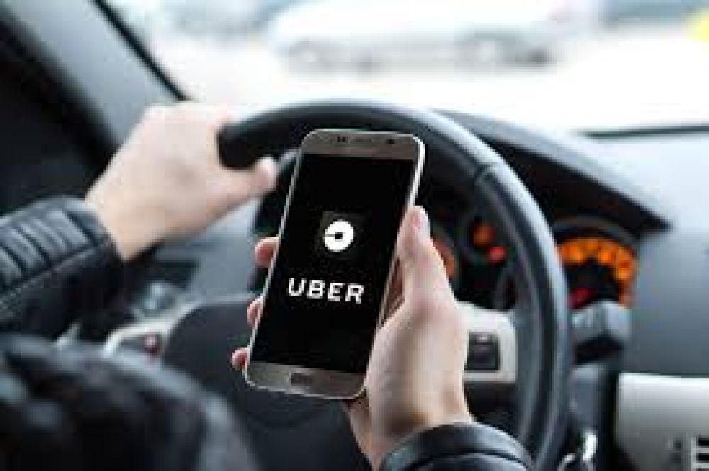 Uber: Usuarios son libres de elegir cómo viajar