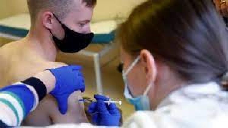 Desde mañana adolescentes de 12 a 17 años podrán aplicarse la vacuna contra el Covid