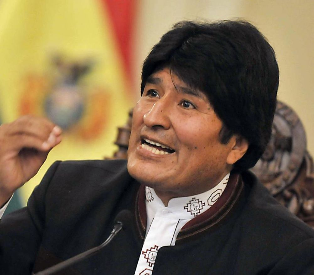 Evo Morales lleva ventaja para ganar en primera ronda al 98% del escrutinio