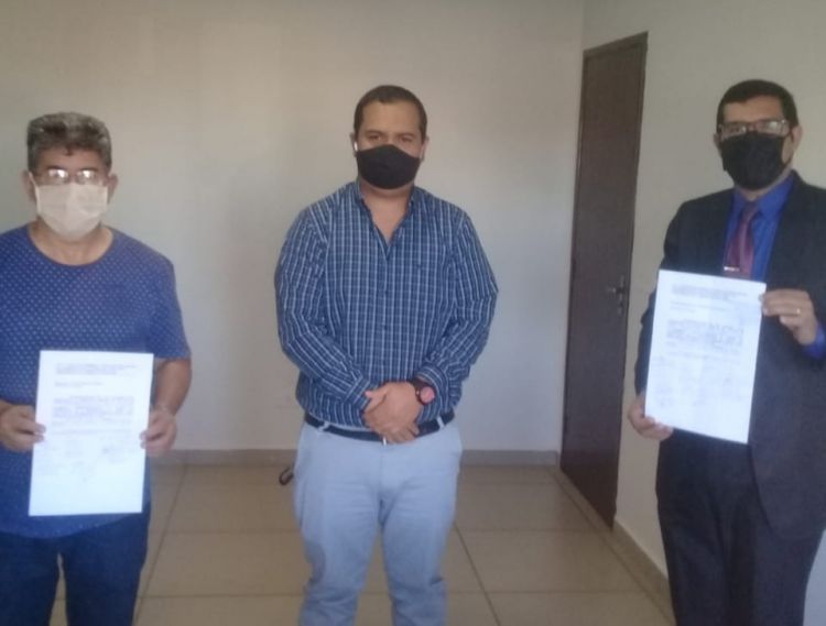 Papichi y Ricardo Villalba se unen a Martín Pochó para perseguir a José Carlos Acevedo