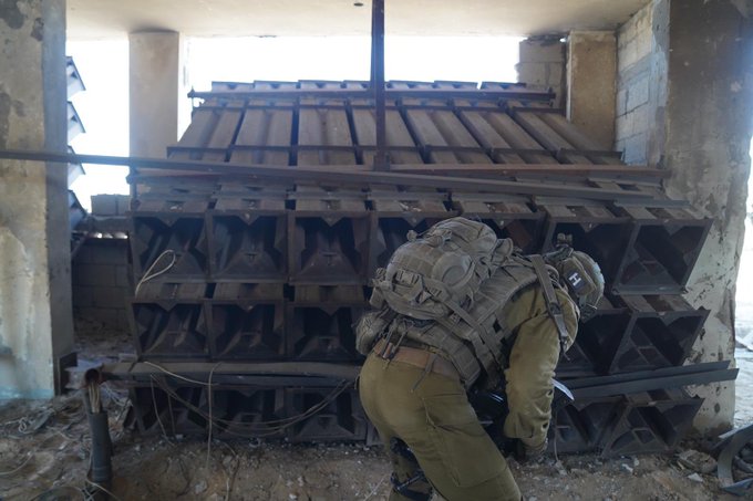 Israel encuentra un pozo de lanzamiento de cohetes en un complejo de mezquitas