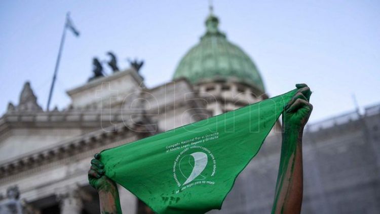 Oficializan el protocolo para la interrupción legal del embarazo en Argentina
