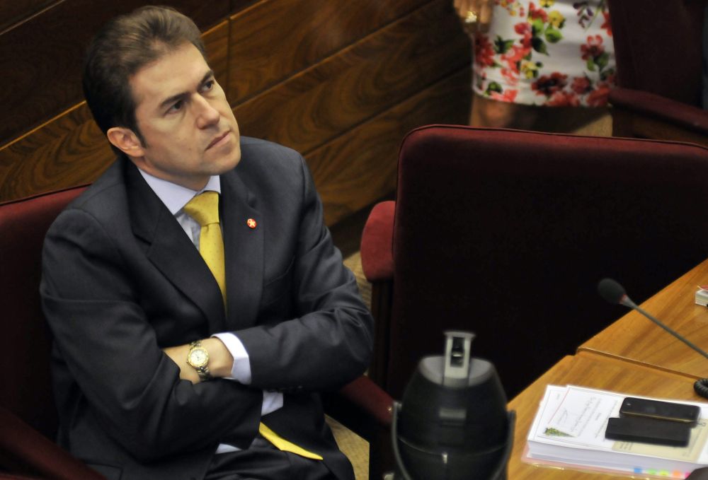 Plantearán pérdida de investidura a Castiglioni