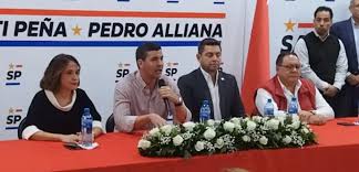 Peña presentó a Alderete y Lea Giménez para su equipo de transición
