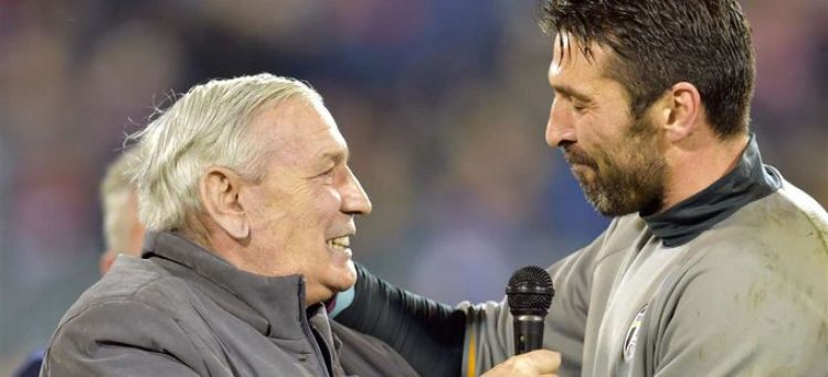 Buffon regresa al Parma 20 años después de su último partido