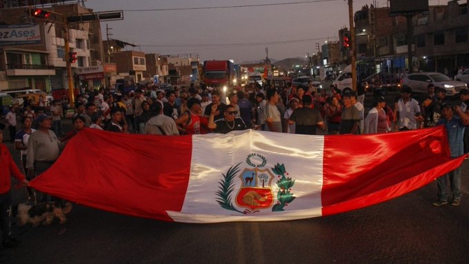8 de cada 10 peruanos pide adelanto de elecciones generales, según un sondeo