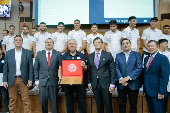 Congreso paraguayo rindió homenaje a los campeones del preolímpico