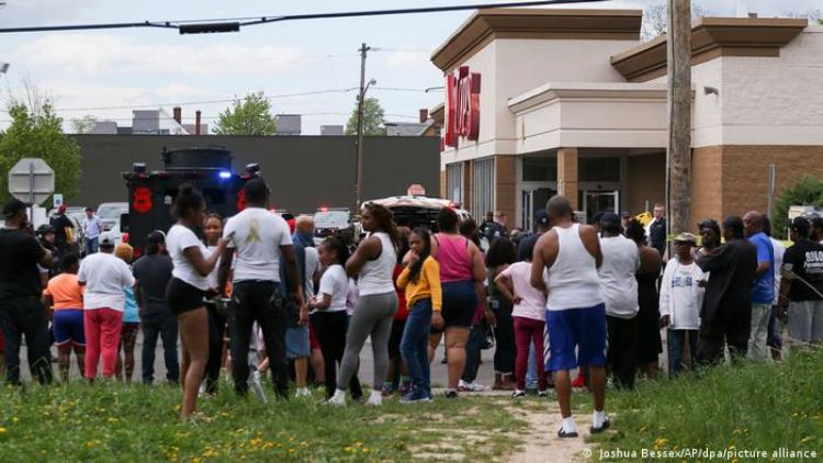 Al menos 10 muertos por tiroteo en supermercado de Búfalo, Estados Unidos