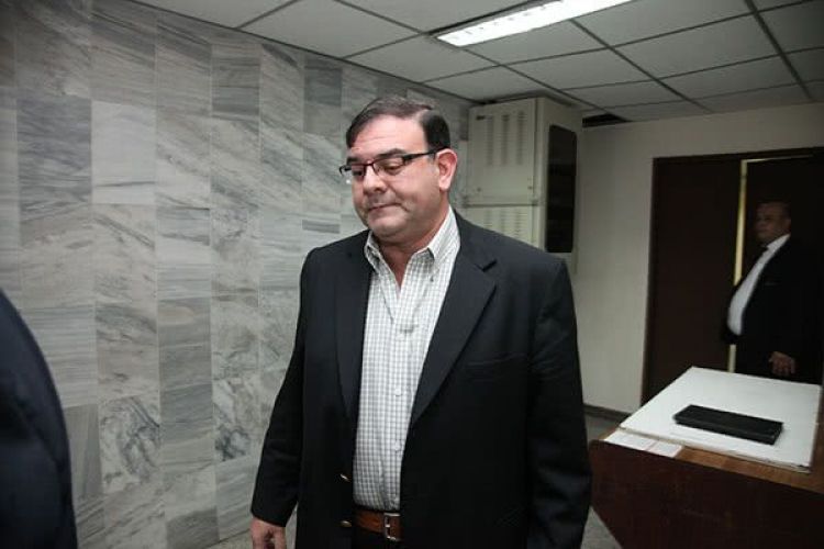 Diputado Tomás Rivas recusa a camarista