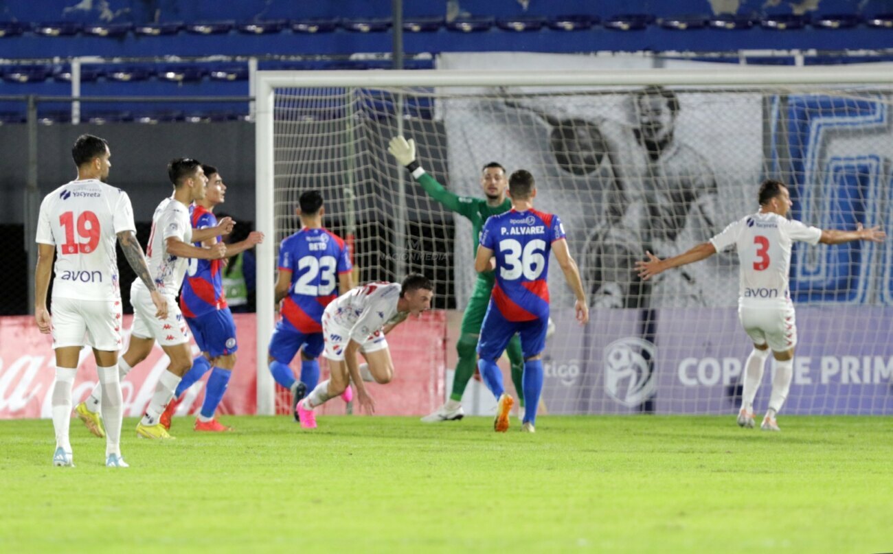 Cerro ante Nacional con su afición ya impaciente