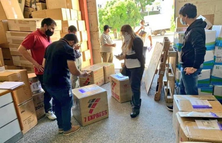 Supuestas cajas falsificadas de Vital Honey fueron incautadas en el aeropuerto