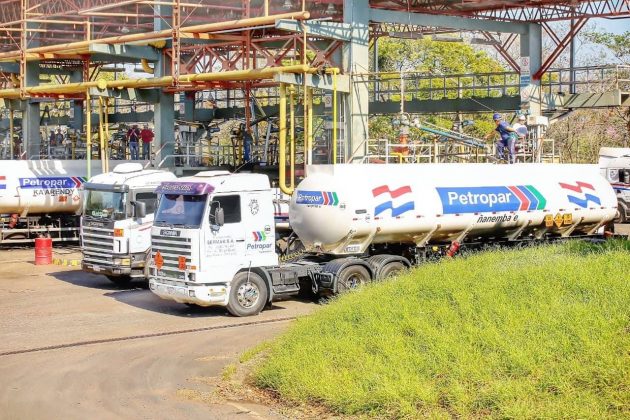 Petropar revisará esta semana factores que inciden en comercialización de combustibles