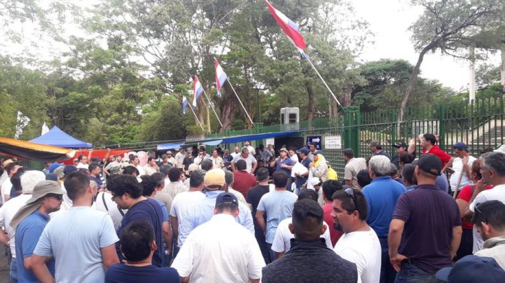 Trabajadores de la ANDE levantan huelga